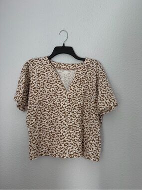 Lands’ End Floral V-Neck Cropped Tee